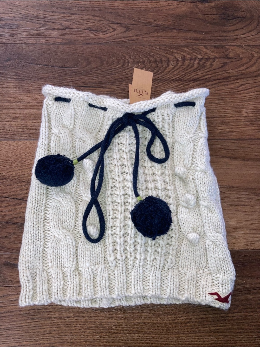 Hollister Cream Cable Knit strapless top with Navy Pom Ties size s new